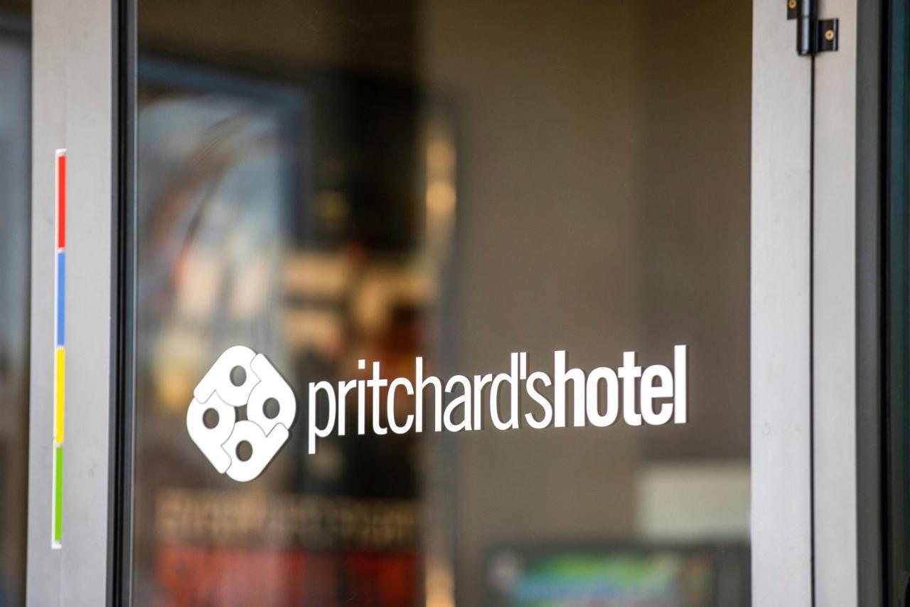 Nightcap At Pritchards Hotel Mount Pritchard Buitenkant foto